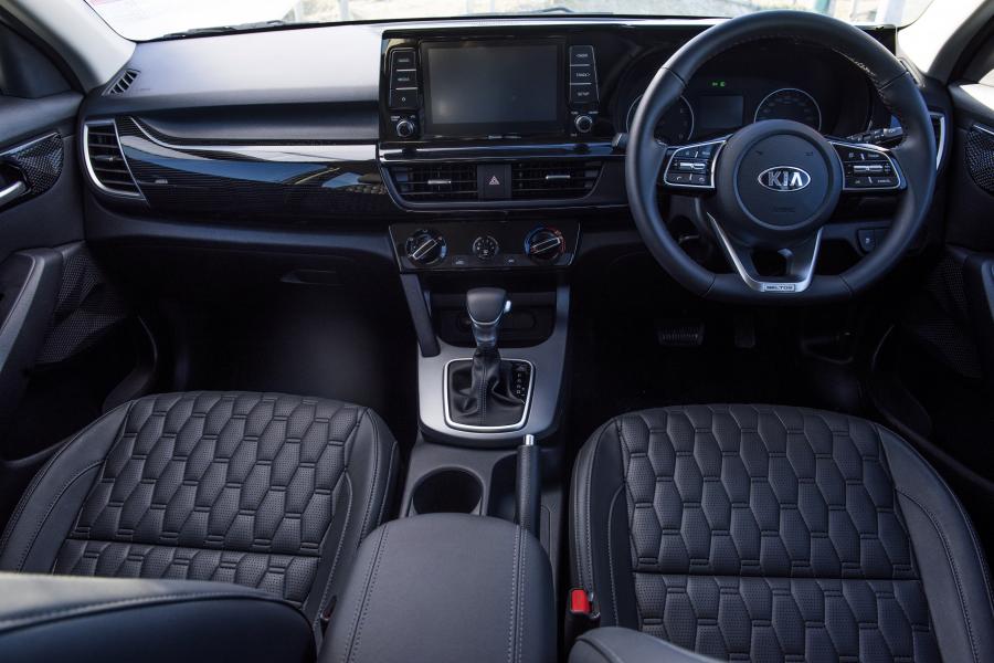 Торпедо Kia Seltos EX+ 2020 года  (ZA) (фото 29 из 34)